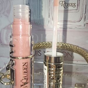 Venus Queen Sky‎ High - Soft Pink Shine Lip Gloss NEW